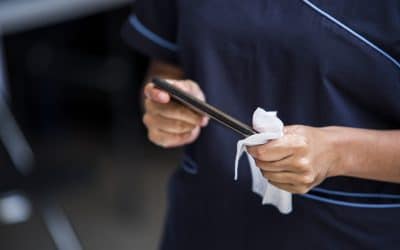 Kako bezbedno očistiti ekran mobilnog telefona
